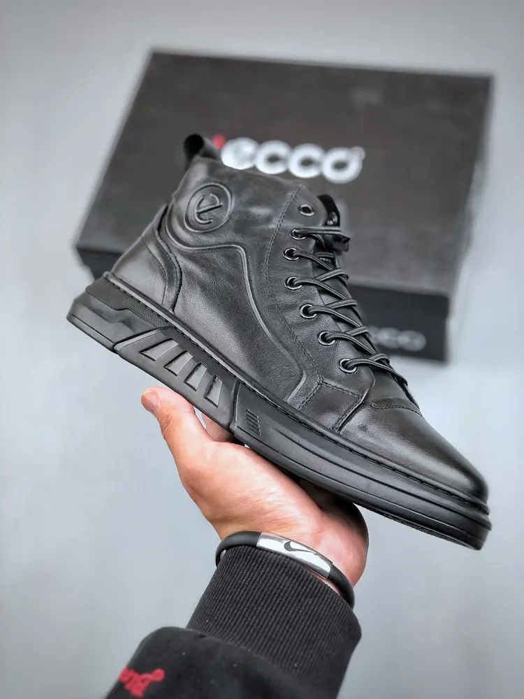 ECCO mid-high top water-repellent Martin boots
