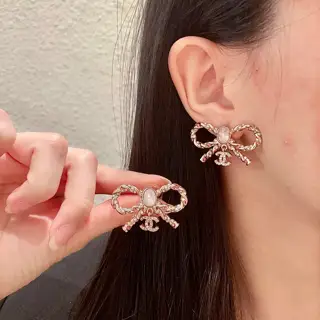 Second-hand Chanel earrings