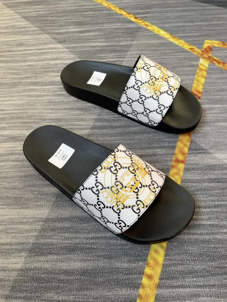 Gucci couple flip flops