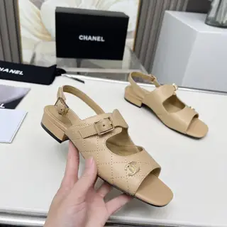 Chanel Spring and Summer Sandals and Dance Shoes Series New Loafers Full of Retro Style