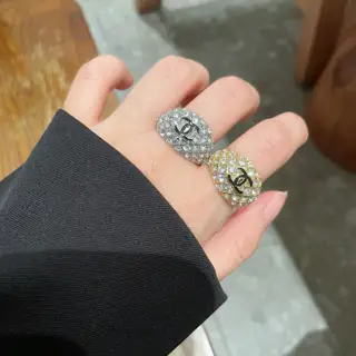 Chanel Double C diamond-studded ring