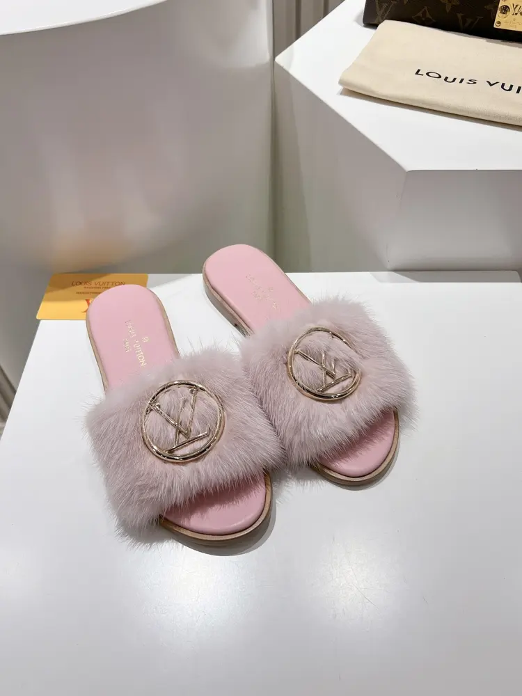 Louis Vuitton full leather flat open toe sandals