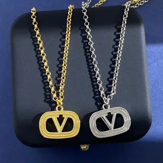 Valentino glossy large and small oval V letter necklace