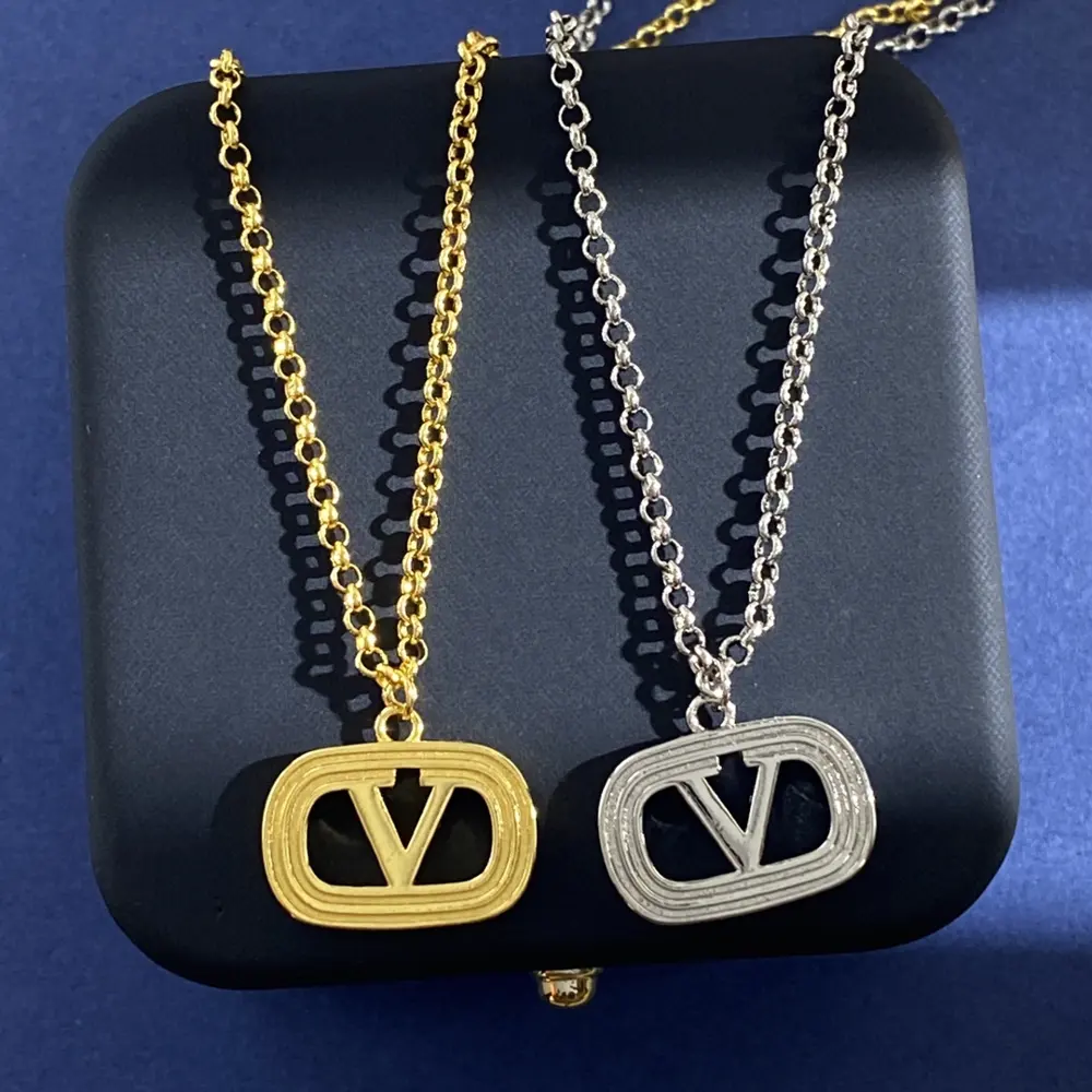 Valentino glossy large and small oval V letter necklace