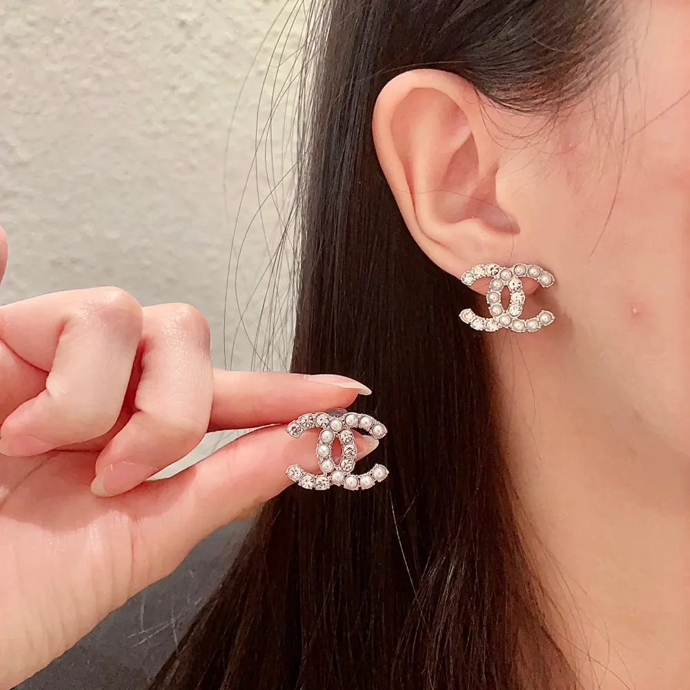 Second-hand Chanel Double C earrings