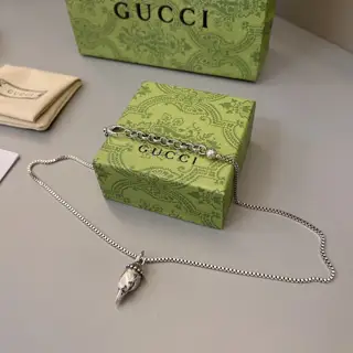 Gucci necklace