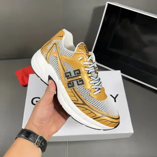 Givenchy men’s air cushion casual sports shoes Laminated details on the upper