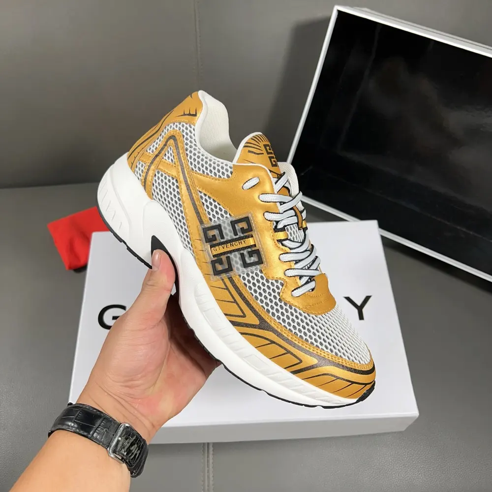 Givenchy men’s air cushion casual sports shoes Laminated details on the upper