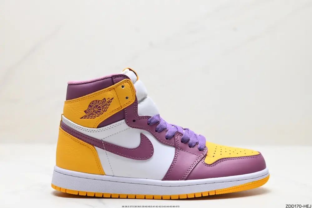 Nike AIR JORDAN 1 Sneakers 555088-701