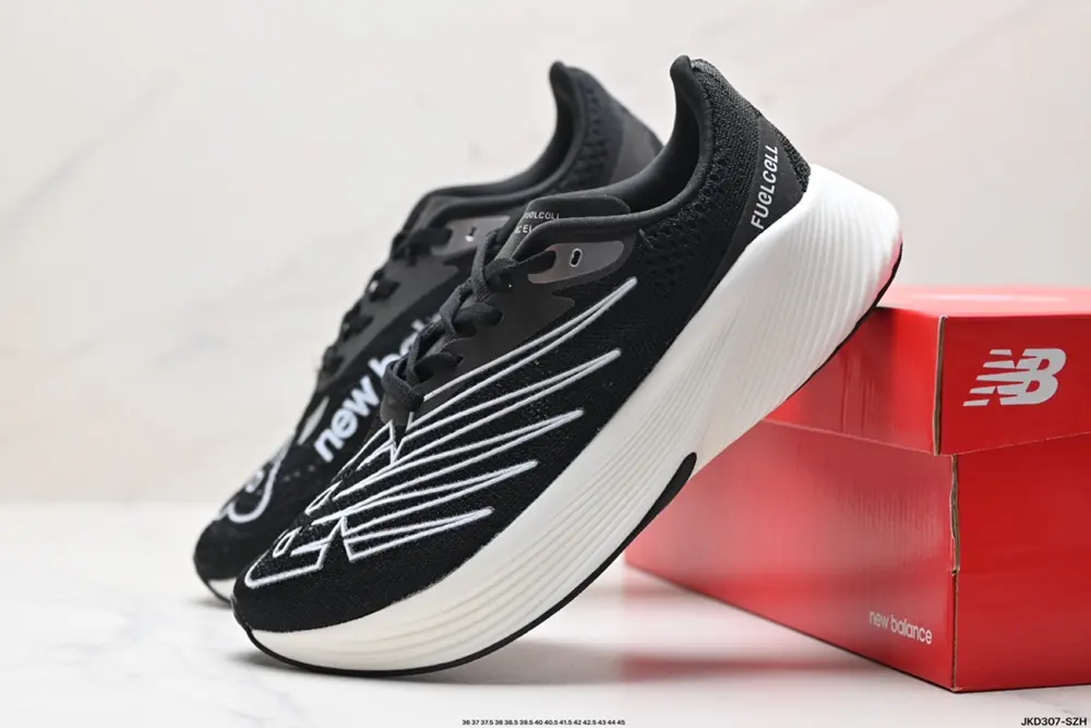 New Balance NB FuelCell RC Elite v2 comfortable and versatile elite professional fabric MRCELCO5