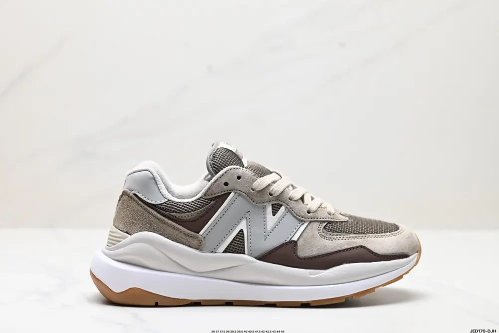 New Balance NB5740 series uses a variety of carefully selected high-quality materials to M5740CB