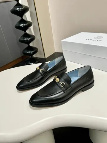 Versace classic men’s business shoes with leather soles