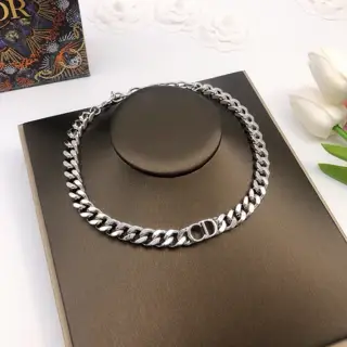 Dior CD necklace silver A very popular necklace Highly recommended Excellent metal texture