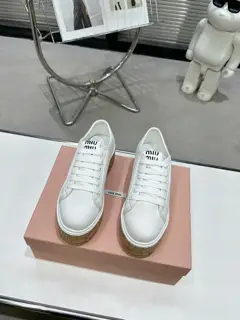 Miu Miu Miu’s latest thick-soled casual white shoes are now available
