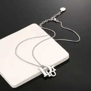 Dior The tough metal lines of Dior’s new necklace are full of neutral tones