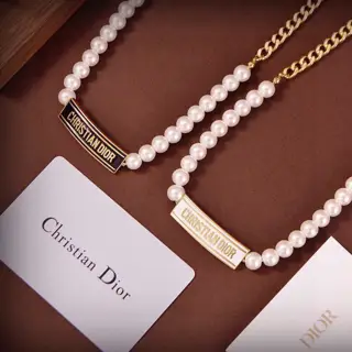DIOR letter necklace The same brass material as the counter
