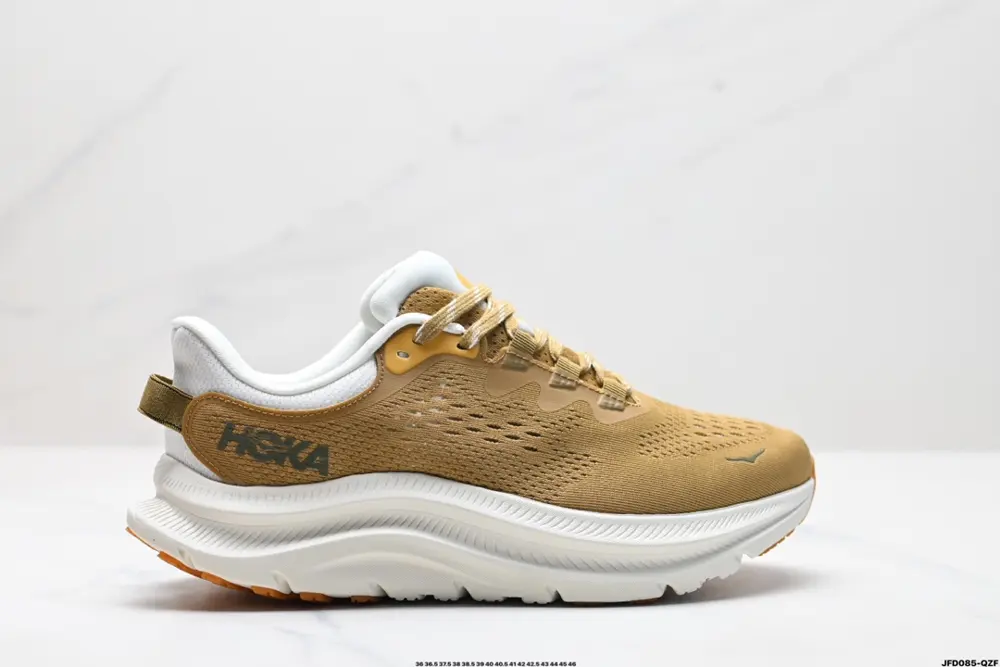 The HOKA brand comes from the Maori language of New Zealand. HOKA means earth 1147930