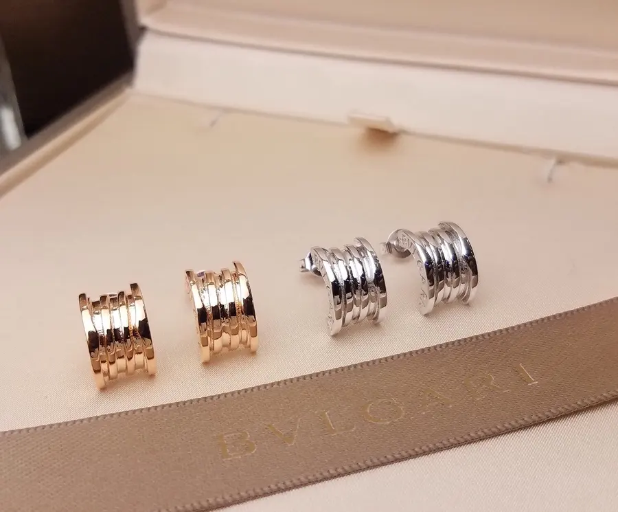 Bvlgari B.ZERO1 series spring necklace with the same spring earrings [playful] classic rose