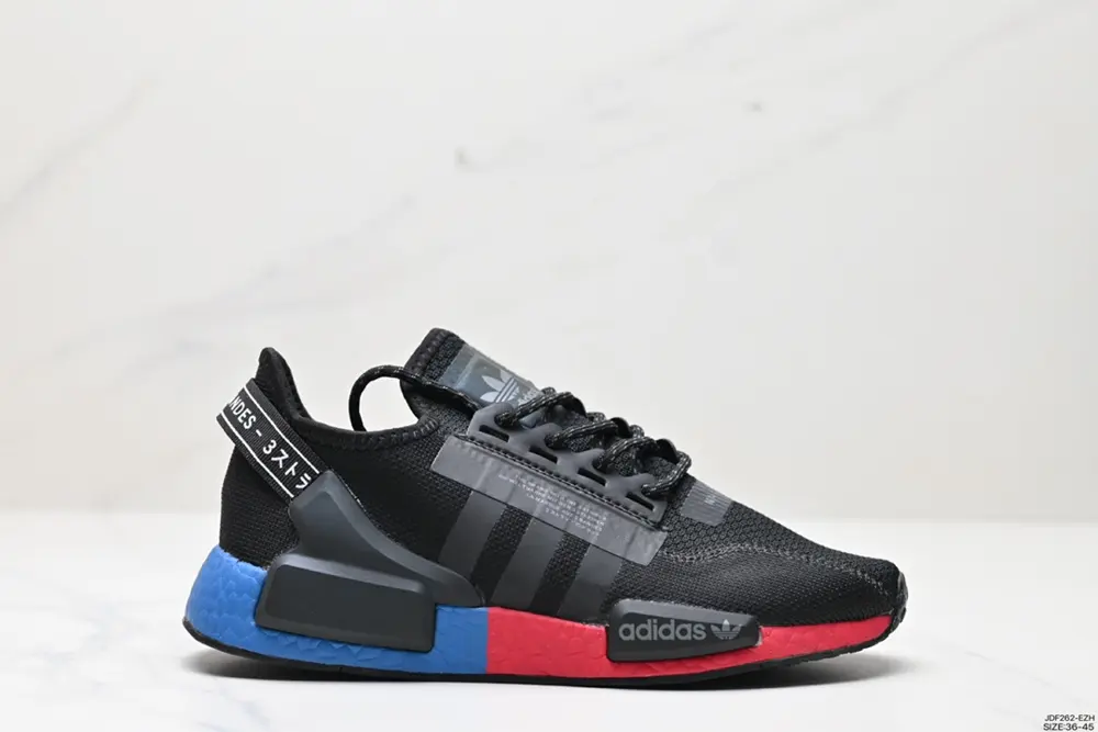 Adidas NMD R-1 street style classic versatile running shoes. The shoe shape