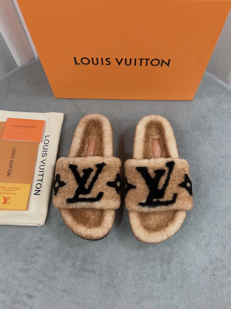 Louis Vuitton new wool slippers