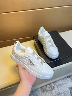 Prada casual shoes imported flying woven upper 1:1 replica.. fashionable and straightforward