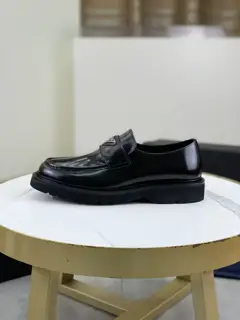 Prada men’s business casual leather shoes
