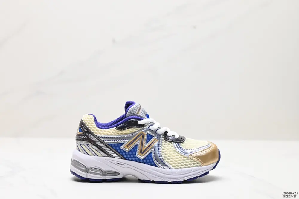 New Balance children’s shoes use hard cowhide leather spliced ​​with breathable mesh fabric