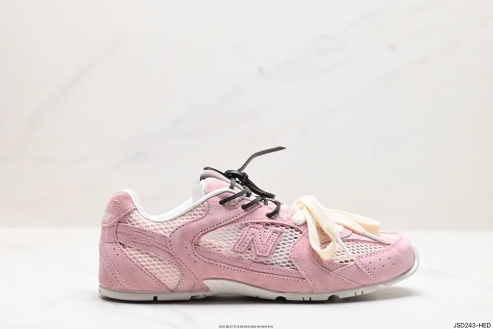 New Balance Maillard color matching creates a new cross-border cooperation