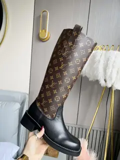 Louis Vuitton latest autumn and winter catwalk Heels