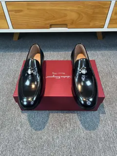 Salvatore Ferragamo men’s leather shoes