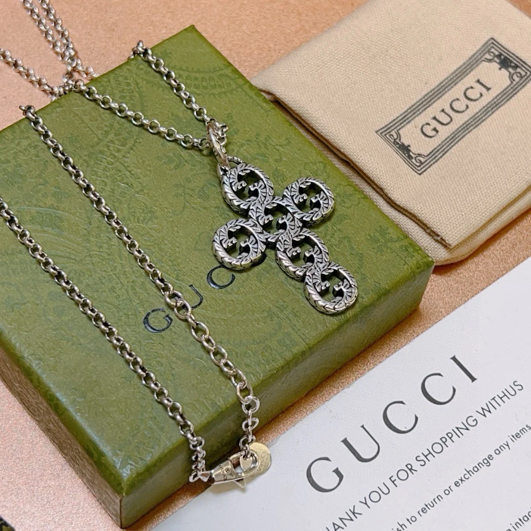 Gucci GucciThe latest necklace chain