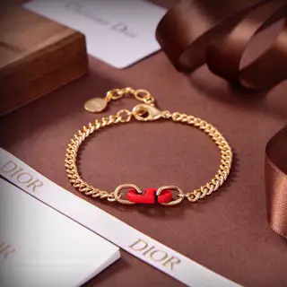 DIOR red letter CD bracelet The same brass material as the counter