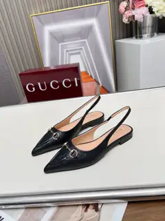 Gucci original hardware chain buckle Shoes