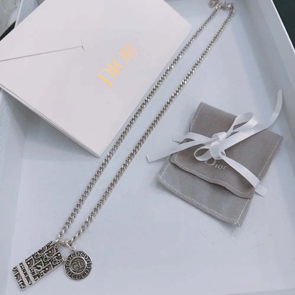 DIOR New Dior necklace Original goods New counter model