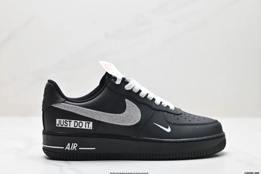 NIKE AIR FORCE 1’07 Sneakers CW2288-023