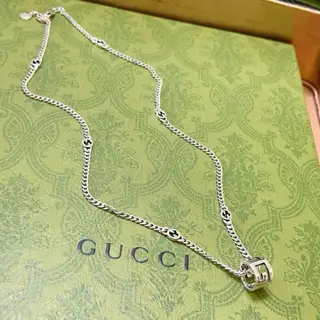 GucciThe latest Gucci necklace with a higher grade chain