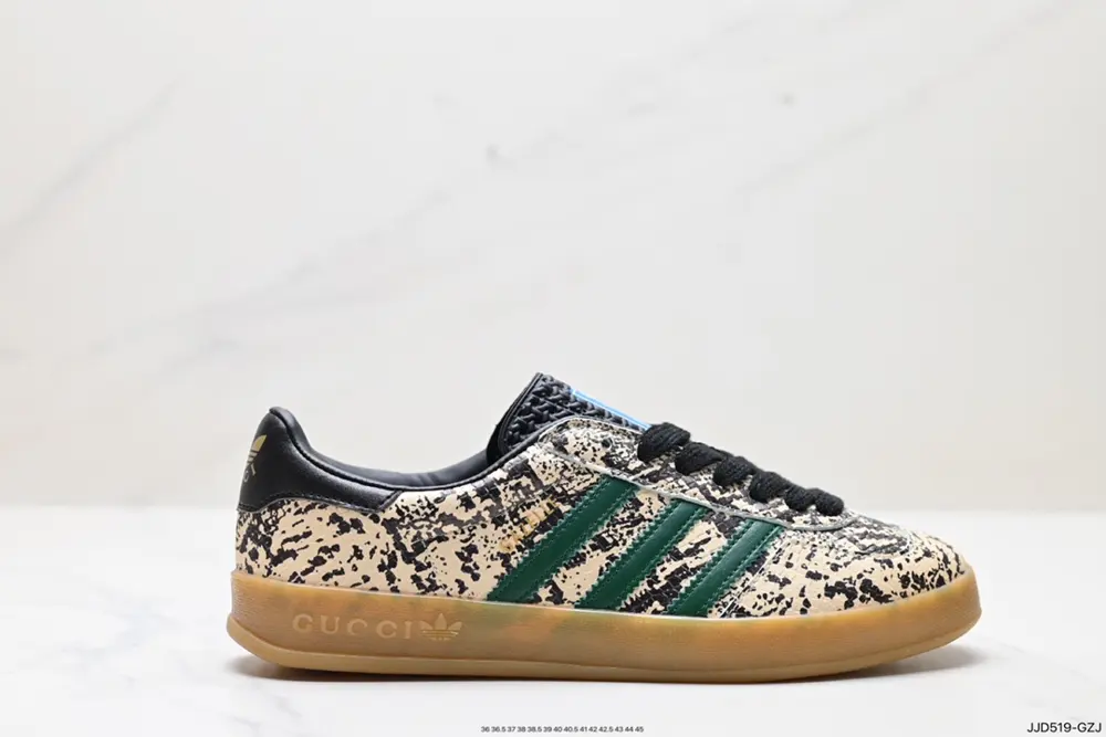 Heavy-weight joint Adidas|GUCCI The three-leaf clover logo and the iconic three-bar are 707861