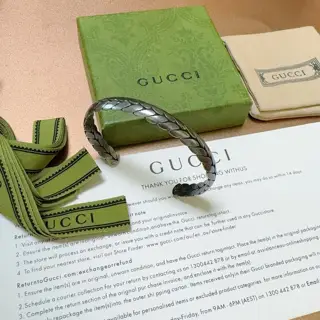Gucci bracelets are unique and charming. The latest bracelets are of higher quality. The