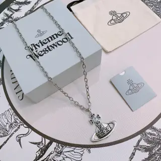 Vivienne Westwood Classic Large Saturn Necklace