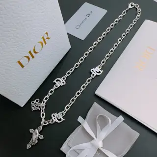 DIOR New Dior necklace Original goods New counter model
