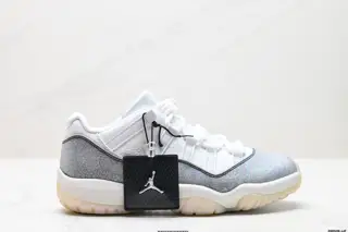 Nike uses patent leather coated cow leather combined with wear-resistant and HQ7000-001
