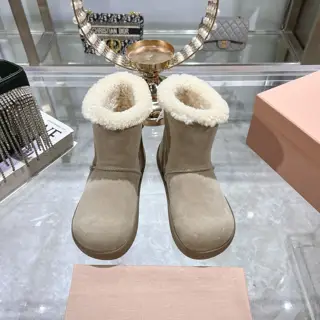 MiuMiu 2024ss autumn and winter catwalk model lace-up wool short boots snow boots furry