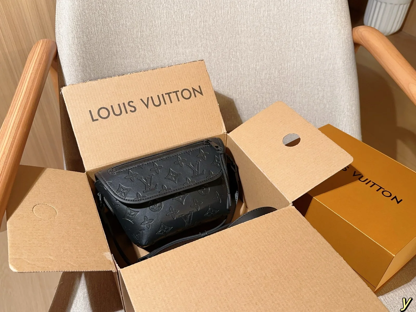 Louis Vuitton Crossbody