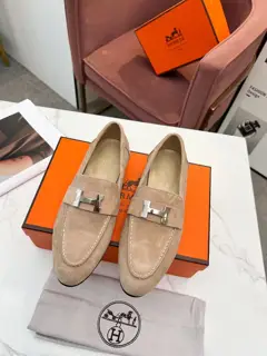 Hermes classic model