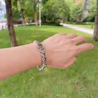 Gucci bracelet size 18-20-22