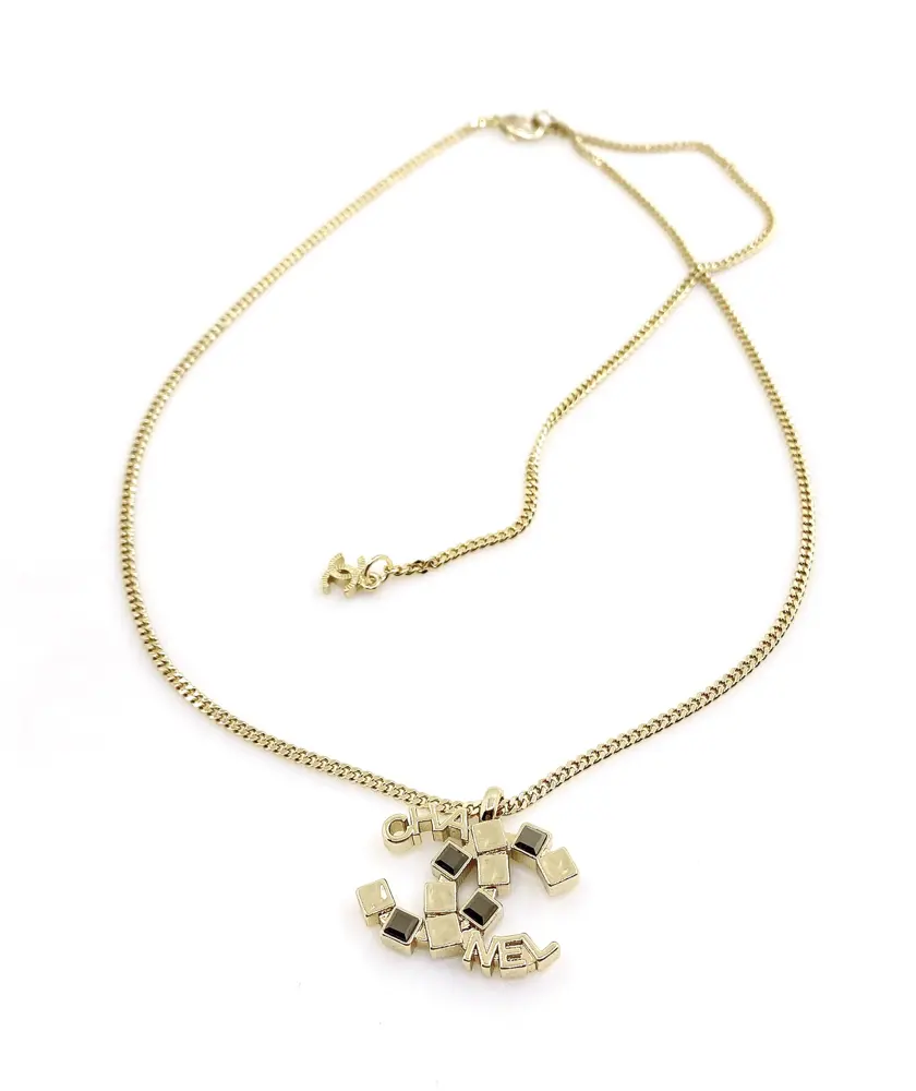 Chanel square diamond letter cc necklace