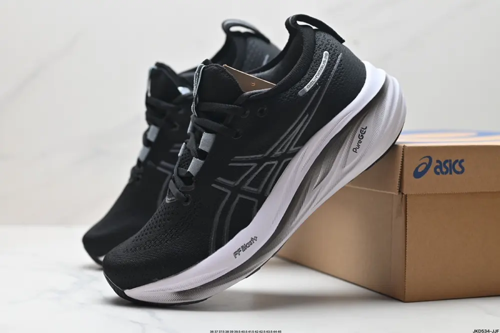 ASICS GEL-NIMBUS 26 stable running shoes have a double-layer jacquard mesh design on the 1011B794-021