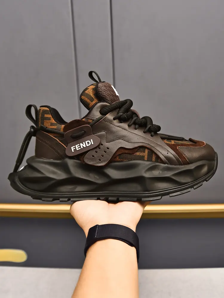 Fendi casual sneakers