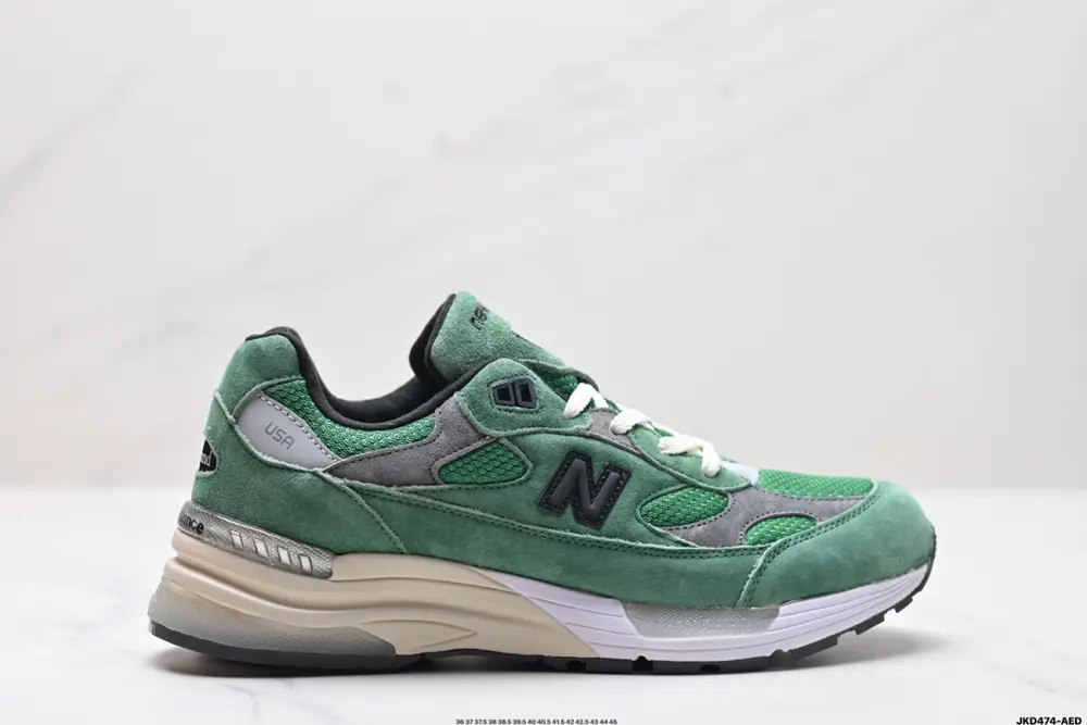 New Balance New Balance Jound × New Balance 992 Retro style upper M992BL
