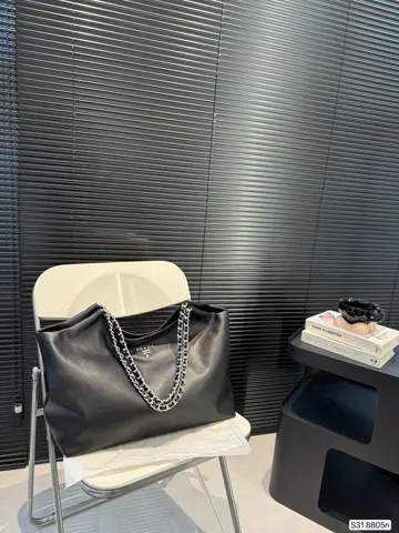 Prada Tote 8805N